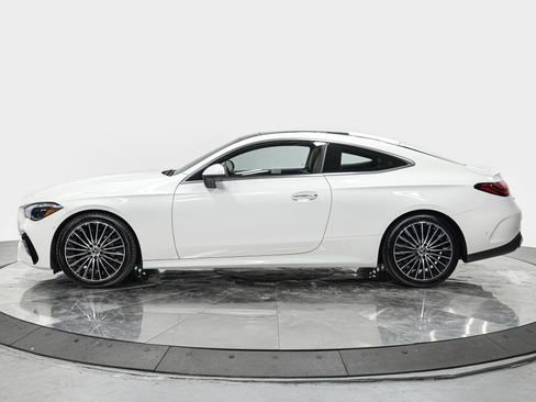Used 2025 Mercedes-Benz CLE 300 4MATIC Coupe image 2