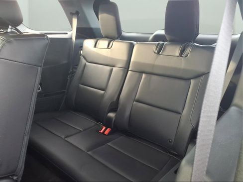 Used 2023 Ford Explorer XLT w/ Equipment Group 202A image 27