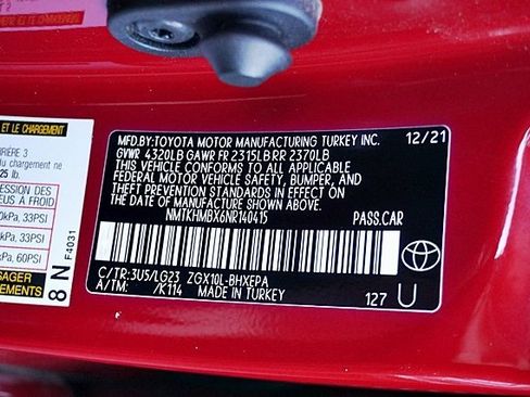 Used 2022 Toyota C-HR XLE image 32