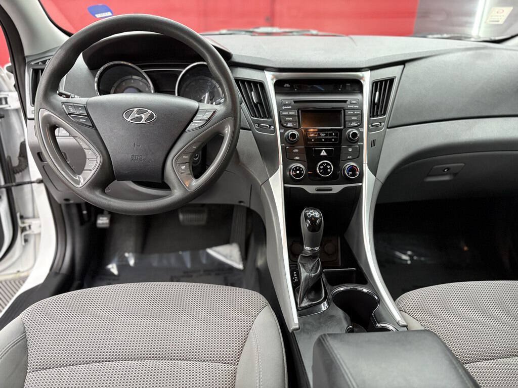 Used 2014 Hyundai Sonata GLS FWD image 12