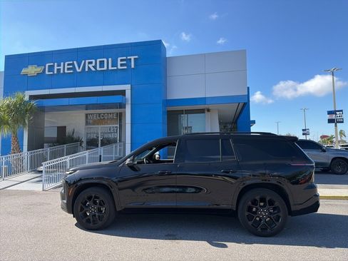 Used 2024 Chevrolet Traverse RS w/ LPO, Floor Liner Package image 6