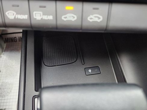 Used 2025 Hyundai Elantra Sport FWD image 15