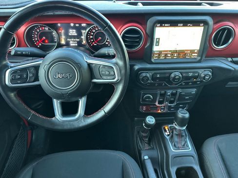 Used 2020 Jeep Gladiator Rubicon image 12