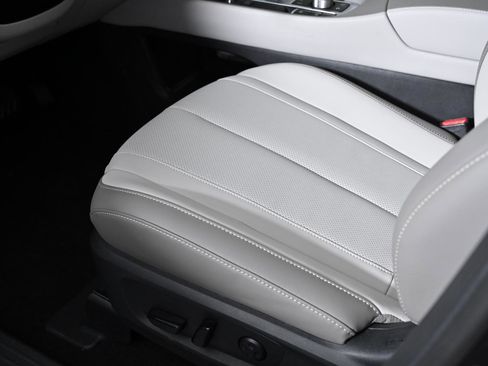 New 2026 INFINITI QX60 Luxe image 17