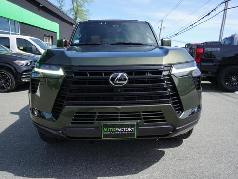 Used 2025 Lexus GX 550 w/ Accessory Package (2T) AWD/4WD image 3