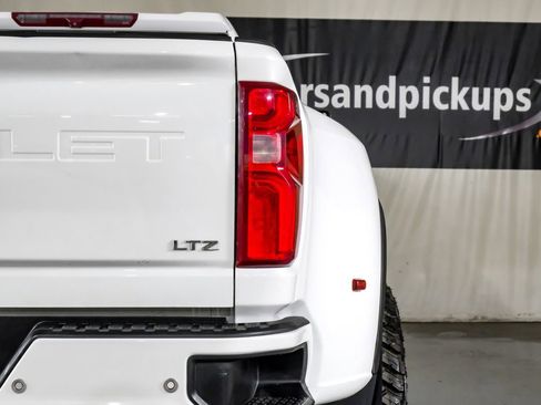 Used 2022 Chevrolet Silverado 3500 LTZ w/ LTZ Convenience Package image 56