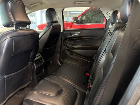 Used 2022 Ford Edge Titanium AWD/4WD image 5