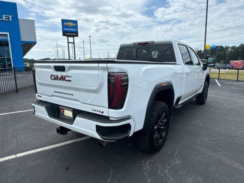 Used 2025 GMC Sierra 2500 AT4 w/ AT4 Premium Plus Package AWD/4WD image 6