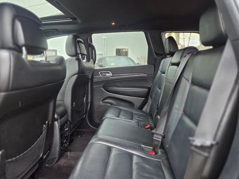 Used 2018 Jeep Grand Cherokee Limited image 22