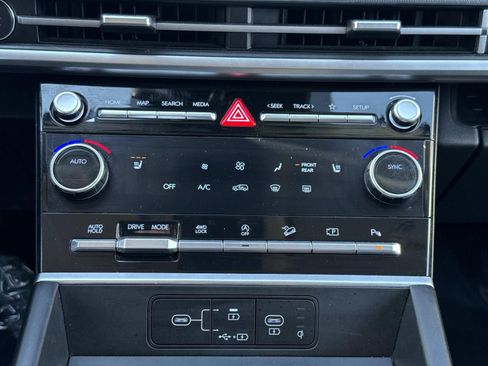 Used 2024 Hyundai Santa Fe SEL image 11