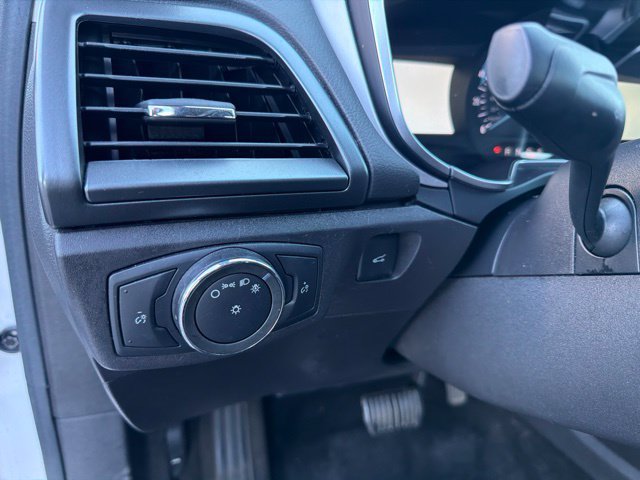 Used 2015 Ford Fusion SE FWD image 6