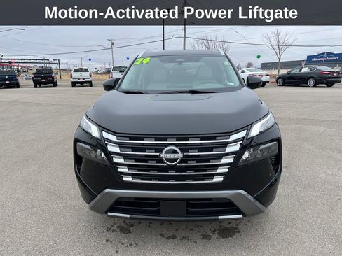 Used 2024 Nissan Rogue SL w/ SL Premium Package image 10