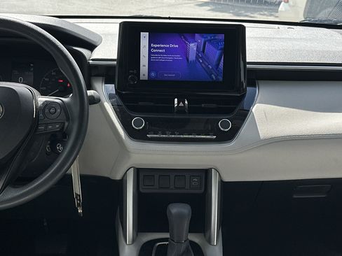 Used 2023 Toyota Corolla Cross L FWD image 23