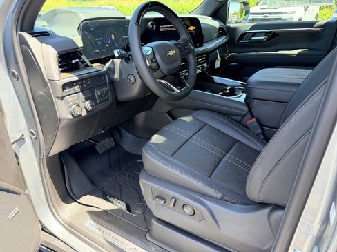 New 2026 Chevrolet Tahoe High Country AWD/4WD image 11