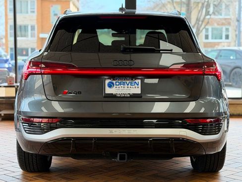 Used 2024 Audi SQ8 e-tron Premium Plus w/ AC Charging Package AWD/4WD image 7