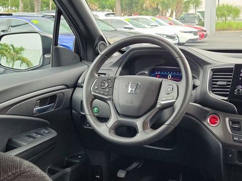 Used 2022 Honda Pilot Sport image 3