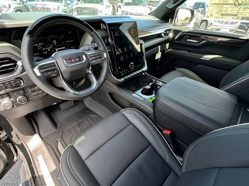 New 2026 GMC Yukon XL Elevation w/ Elevation Premium Package AWD/4WD image 18