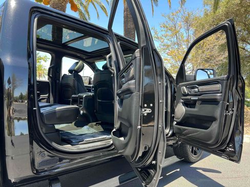 Used 2020 RAM 1500 Laramie AWD/4WD image 19