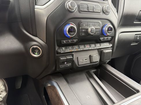 Certified 2021 GMC Sierra 2500 Denali image 22