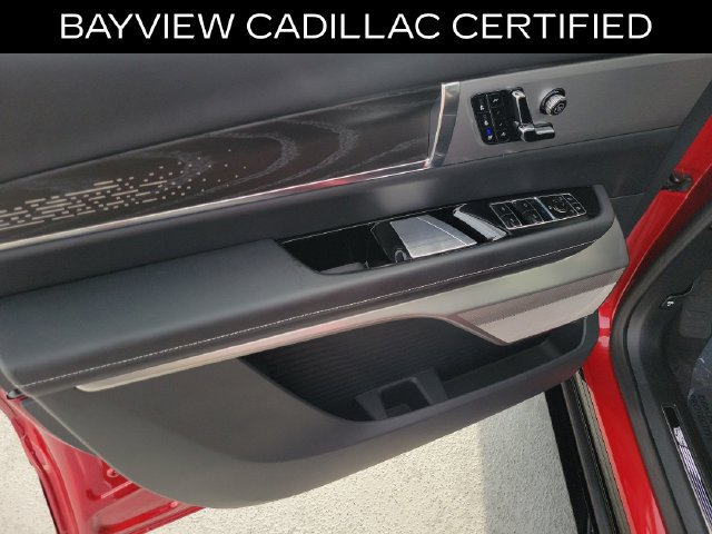Certified 2026 Cadillac Vistiq Platinum w/ LPO, Floor Liner Package AWD/4WD image 21