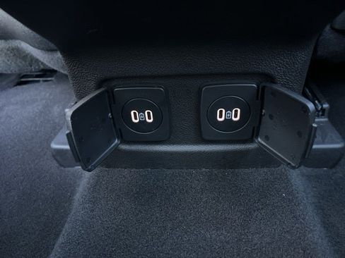 Used 2025 Lincoln Corsair Grand Touring w/ Equipment Group 301A image 17