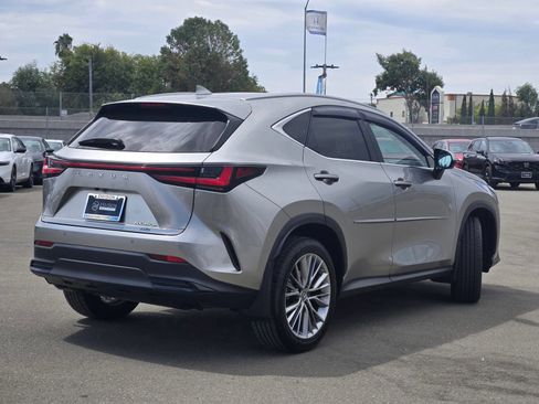Used 2022 Lexus NX 350h AWD w/ Vision Package image 7