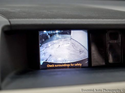 Used 2011 Toyota Sienna LE image 18