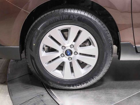 Used 2019 Subaru Outback 2.5i Premium AWD/4WD image 10