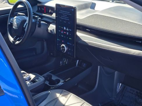 Used 2024 Ford Mustang Mach-E Select image 7