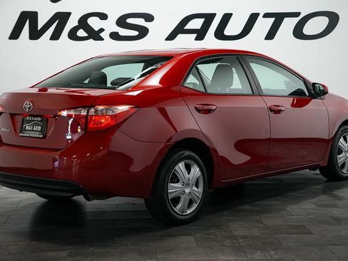 Used 2017 Toyota Corolla LE FWD image 5