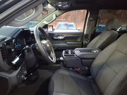 Used 2024 Chevrolet Silverado 1500 LT image 12