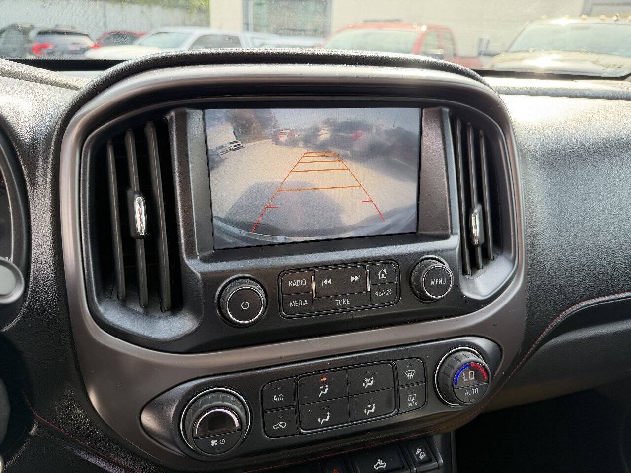 Used 2016 GMC Canyon SLE w/ All Terrain Package AWD/4WD image 17
