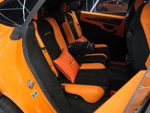 Used 2023 Lamborghini Urus Performante AWD/4WD image 36