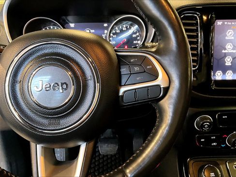 Used 2018 Jeep Compass Limited image 24