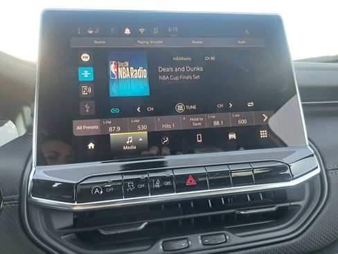 New 2026 Jeep Compass Latitude image 11