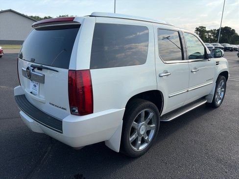 Used 2007 Cadillac Escalade AWD w/ Information Package image 5