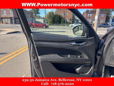 Used 2023 Alfa Romeo Stelvio Ti image 28