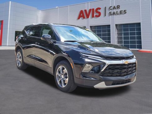 Used 2025 Chevrolet Blazer LT FWD image 9