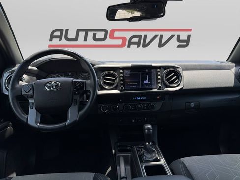 Used 2022 Toyota Tacoma TRD Off-Road AWD/4WD image 17