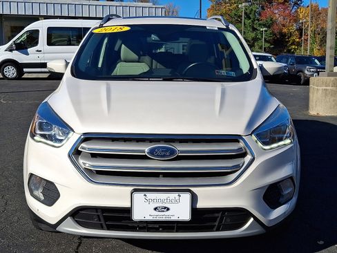 Used 2018 Ford Escape Titanium image 2