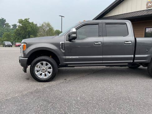 Used 2017 Ford F250 Platinum w/ Platinum Ultimate Package AWD/4WD image 2