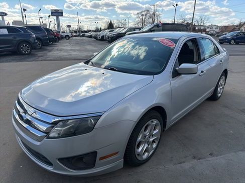 Used 2010 Ford Fusion SE image 3