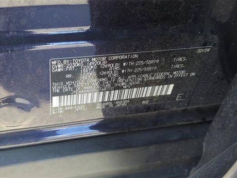 Used 2024 Toyota Venza Limited AWD/4WD image 2