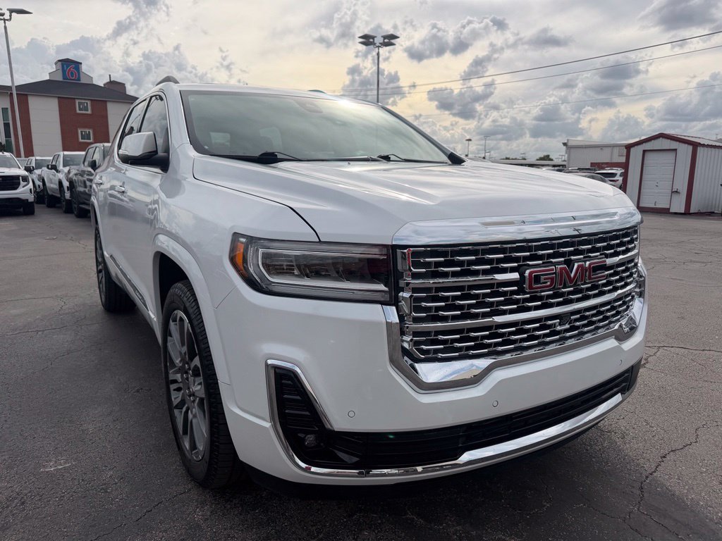 Used 2021 GMC Acadia Denali w/ Denali Technology Package FWD image 5