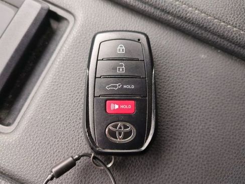 Used 2025 Toyota Grand Highlander FWD image 35