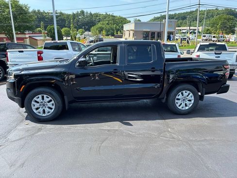Used 2023 Nissan Frontier SV w/ Tow Package AWD/4WD image 4