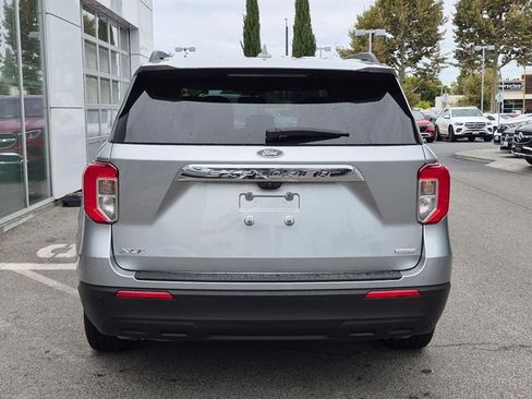Used 2020 Ford Explorer XLT RWD image 6