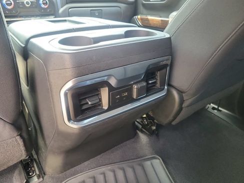 Used 2020 GMC Sierra 1500 Elevation w/ Elevation Value Package AWD/4WD image 8