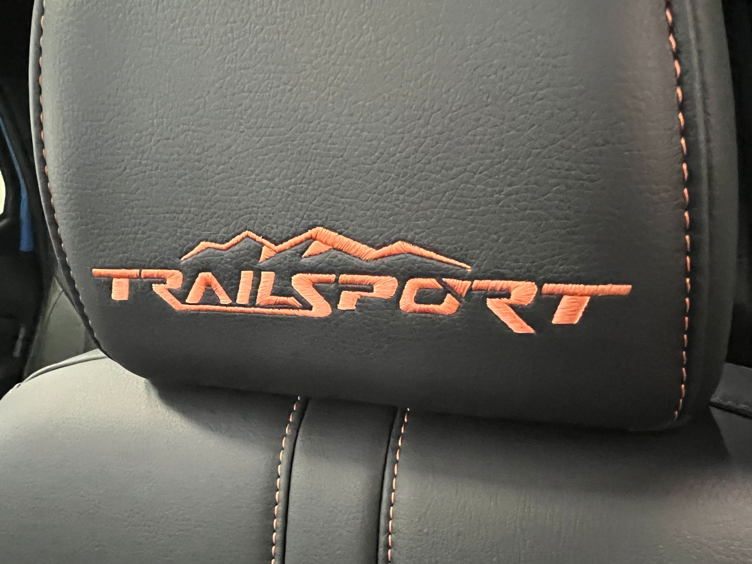 Used 2025 Honda Pilot TrailSport image 25