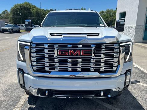 New 2026 GMC Sierra 3500 Denali w/ Denali Reserve Package AWD/4WD image 6